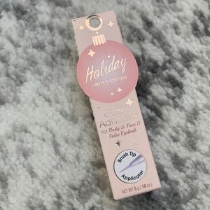 NWT KISS glitter adhesion - holiday edition